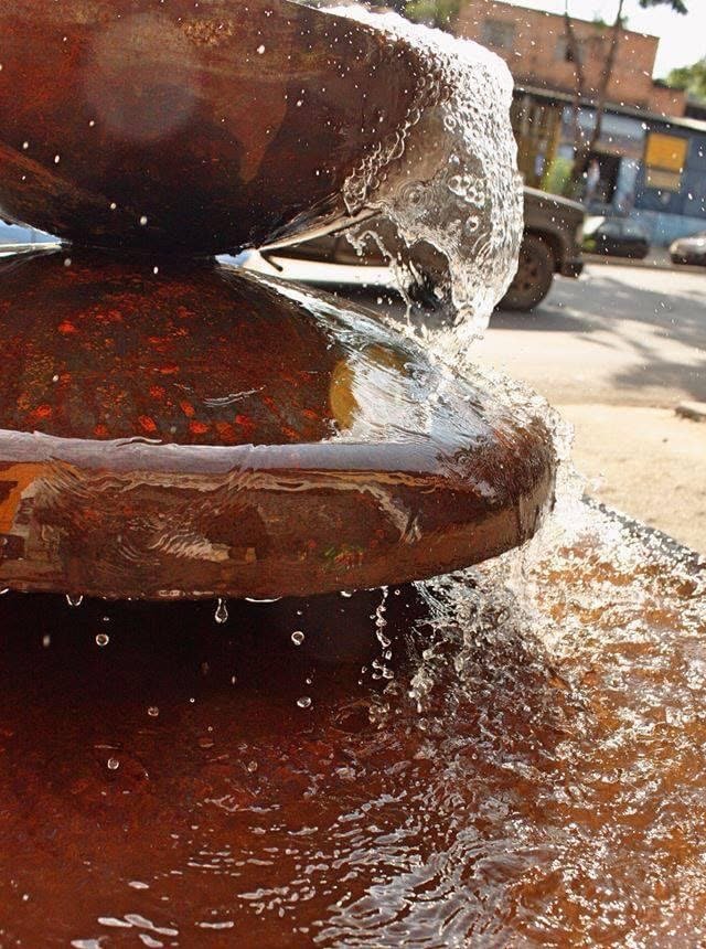 PROJETOS 31 Fonte de água em cascata de três níveis em aço corten