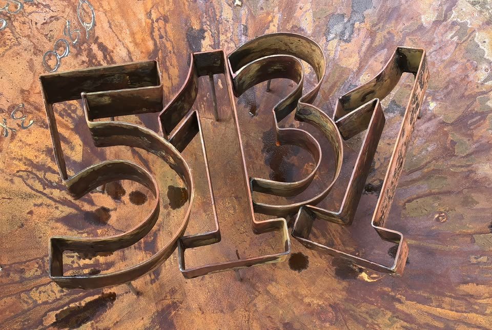 PROJETOS 22 Numeração residencial personalizada em aço corten